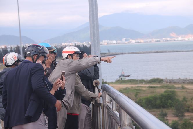 Hôm nay đại bàng vàng USS Carl Vinson của Hạm đội 7 Mỹ rời Đà Nẵng